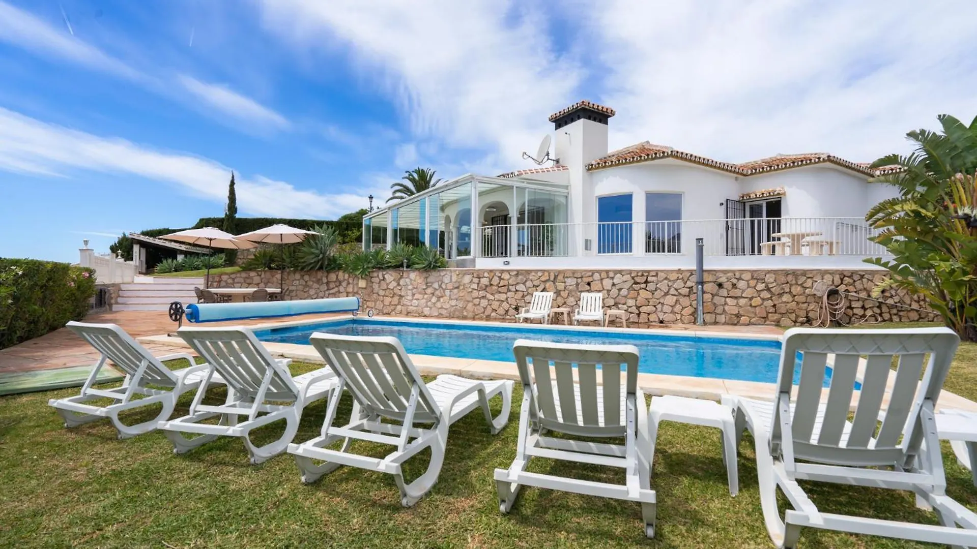 Villa Vista Verde Mijas Golf - Optional Heated Pool & Jacuzzi
