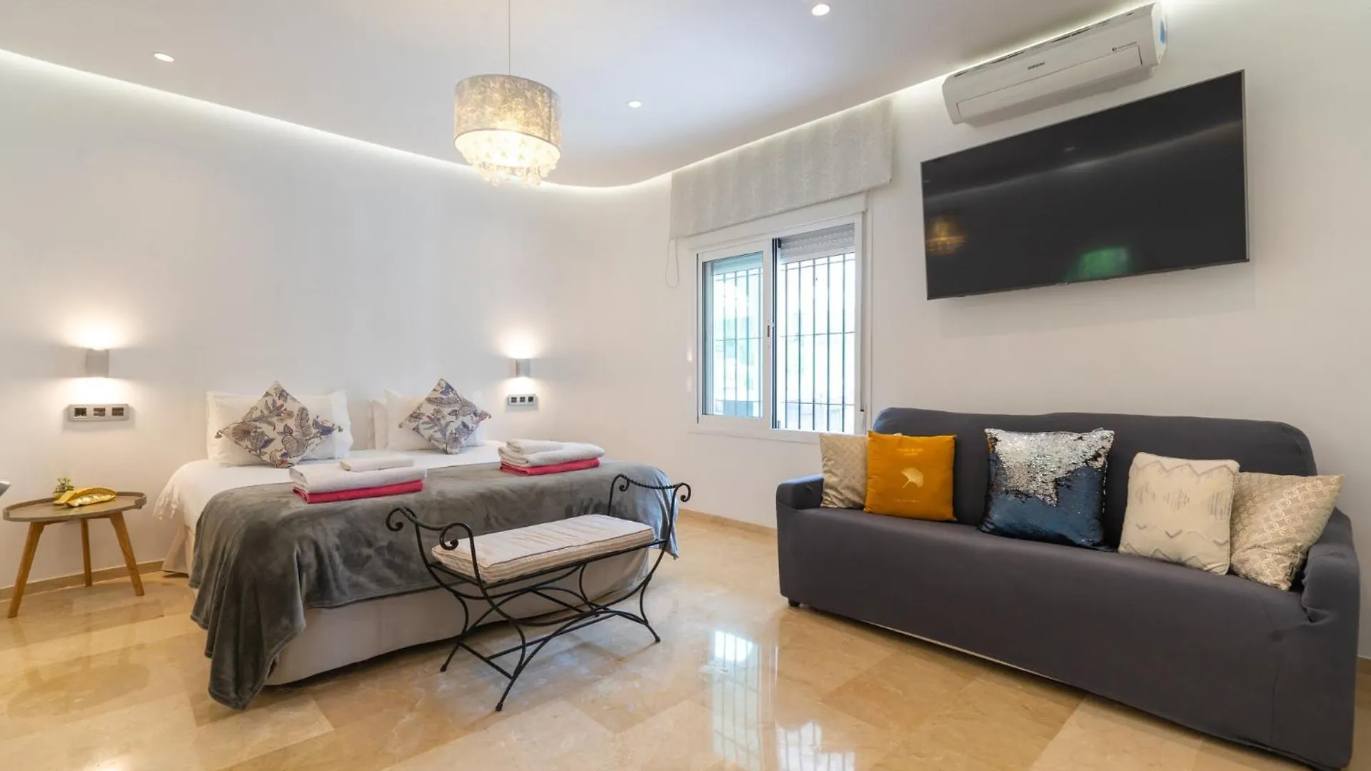 Villa Vista Verde Mijas Golf - Optional Heated Pool & Jacuzzi