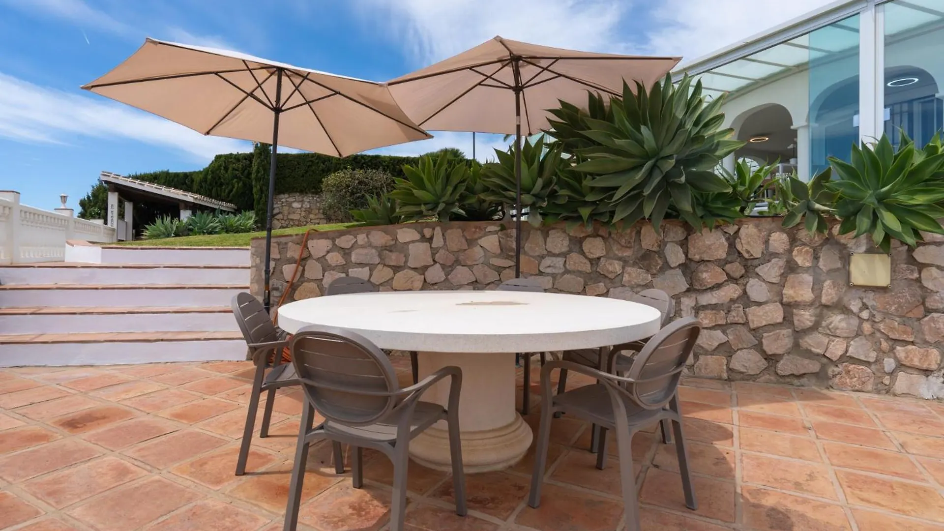 Villa Vista Verde Mijas Golf - Optional Heated Pool & Jacuzzi