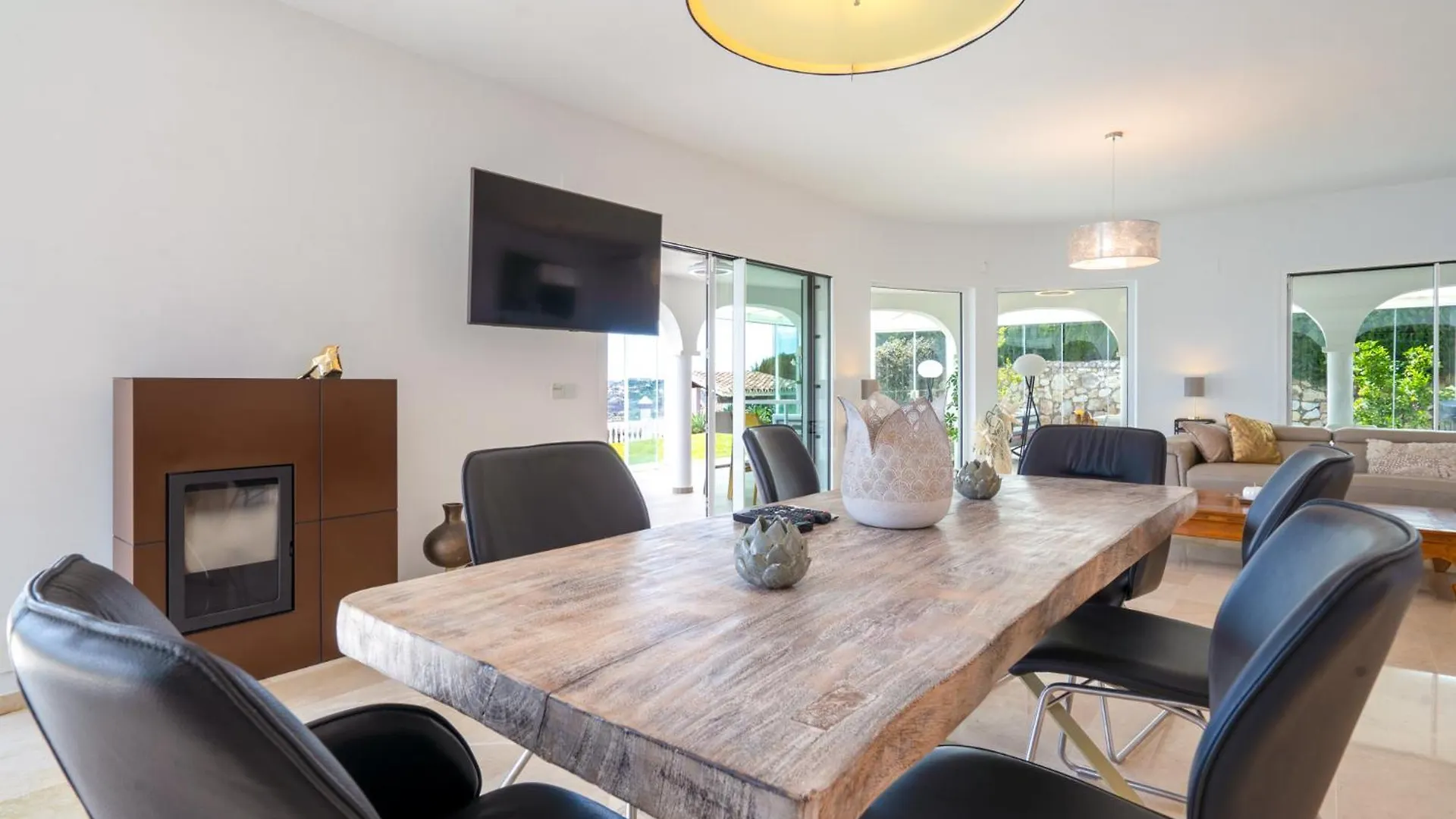 Villa Vista Verde Mijas Golf - Optional Heated Pool & Jacuzzi