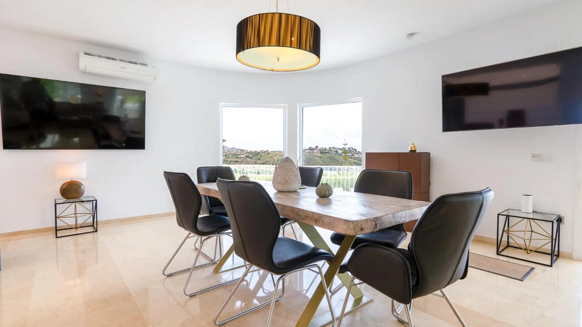 Villa Vista Verde Mijas Golf - Optional Heated Pool & Jacuzzi