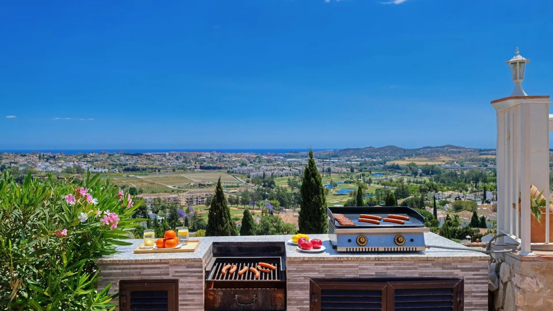 Villa Vista Verde Mijas Golf - Optional Heated Pool & Jacuzzi