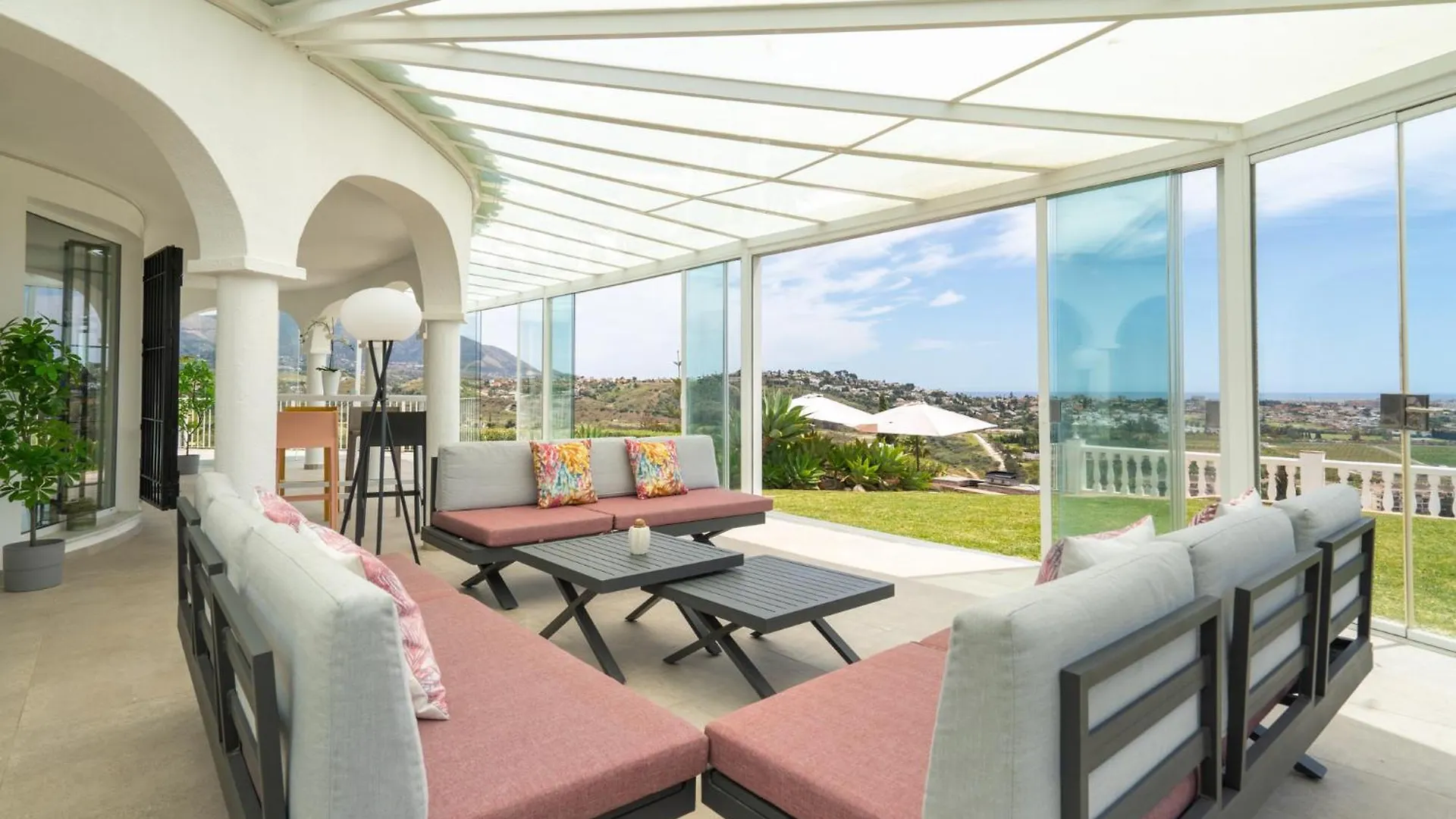 Villa Vista Verde Mijas Golf - Optional Heated Pool & Jacuzzi