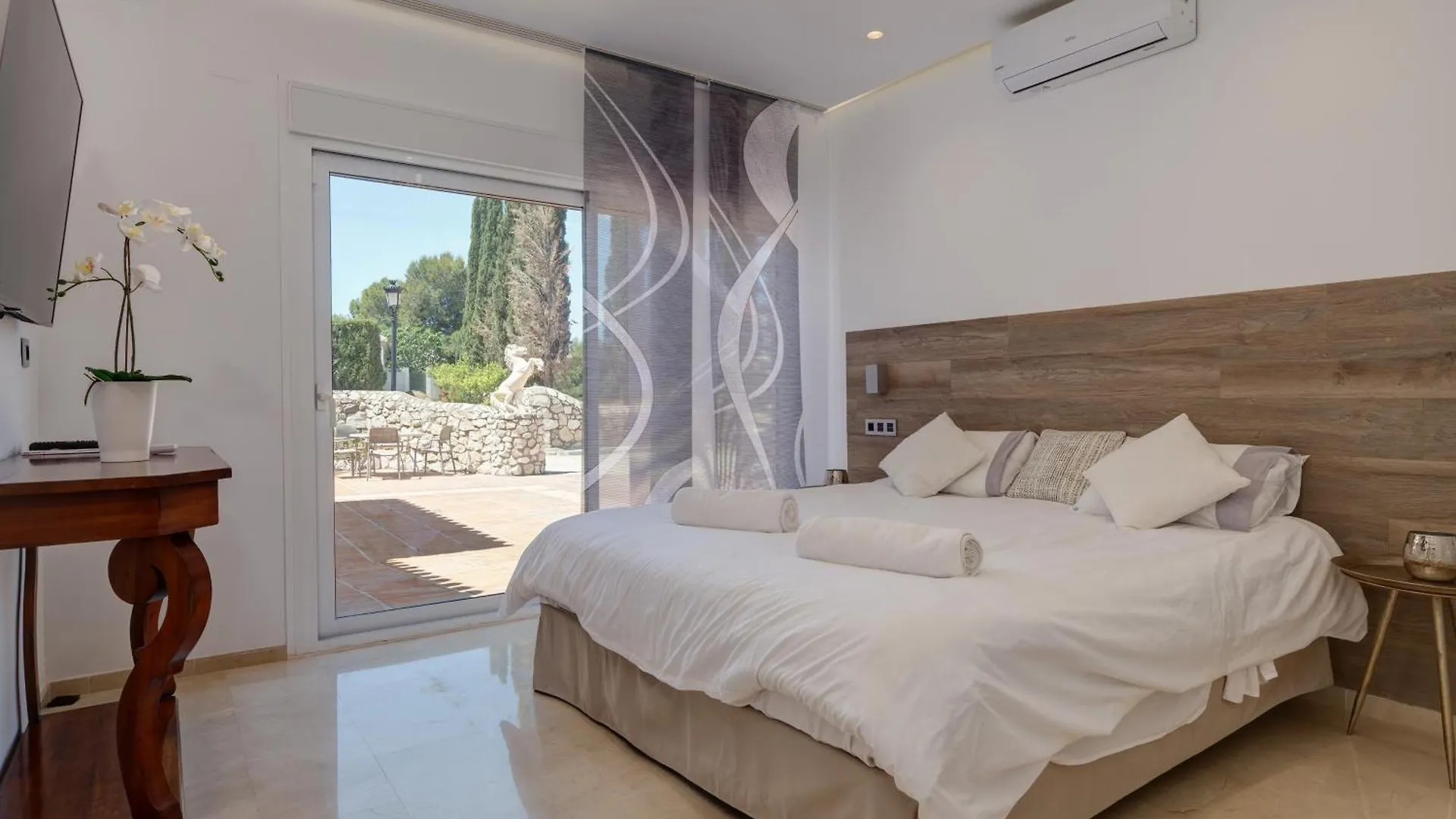 Villa Vista Verde Mijas Golf - Optional Heated Pool & Jacuzzi 0*,  Spain